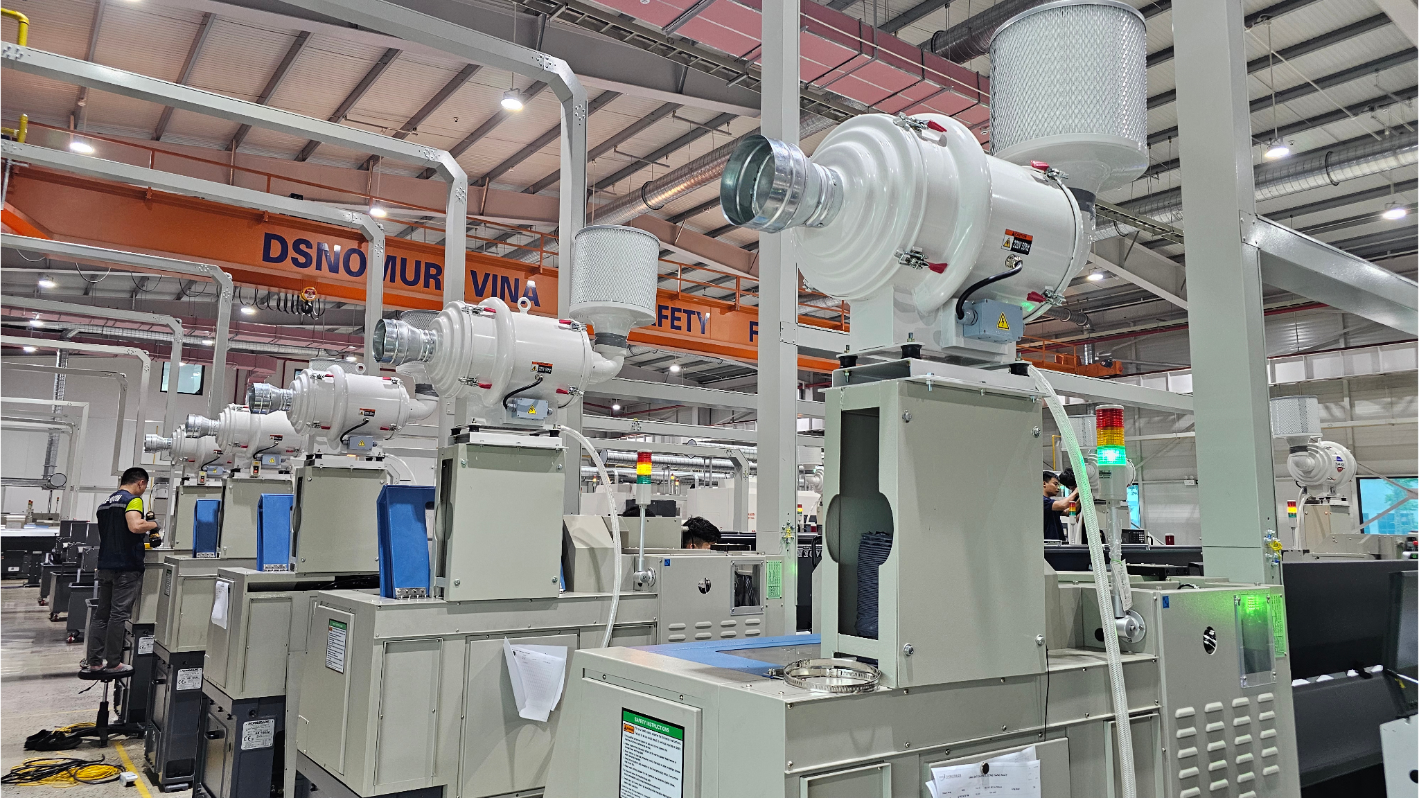 dấu hiệu cho thấy xưởng bạn cần lắp máy hút sương dầu
